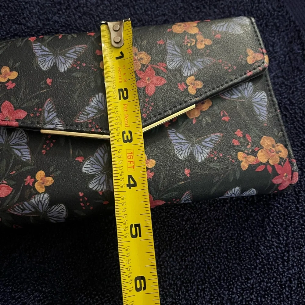 Butterfly Floral Black Wristlet Clutch - Picture 10 of 10